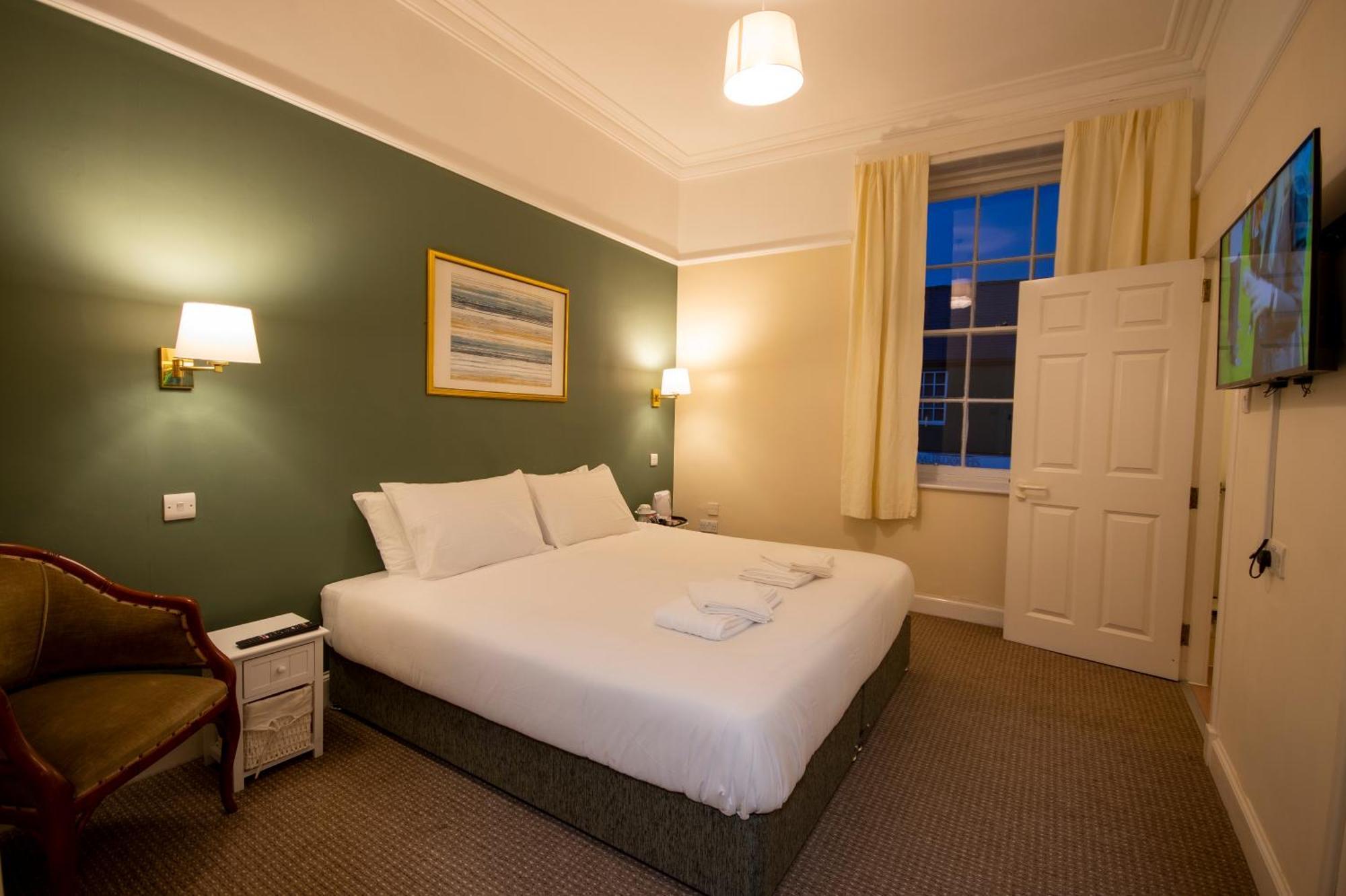 Douglas Arms Hotel 道格拉斯城堡 客房 照片